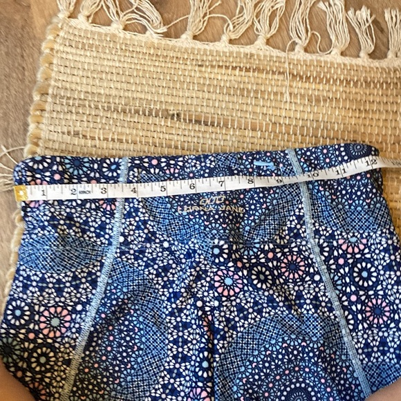 Lorna Jane small yoga pants worn once blue pink design silky soft - Picture 9 of 11